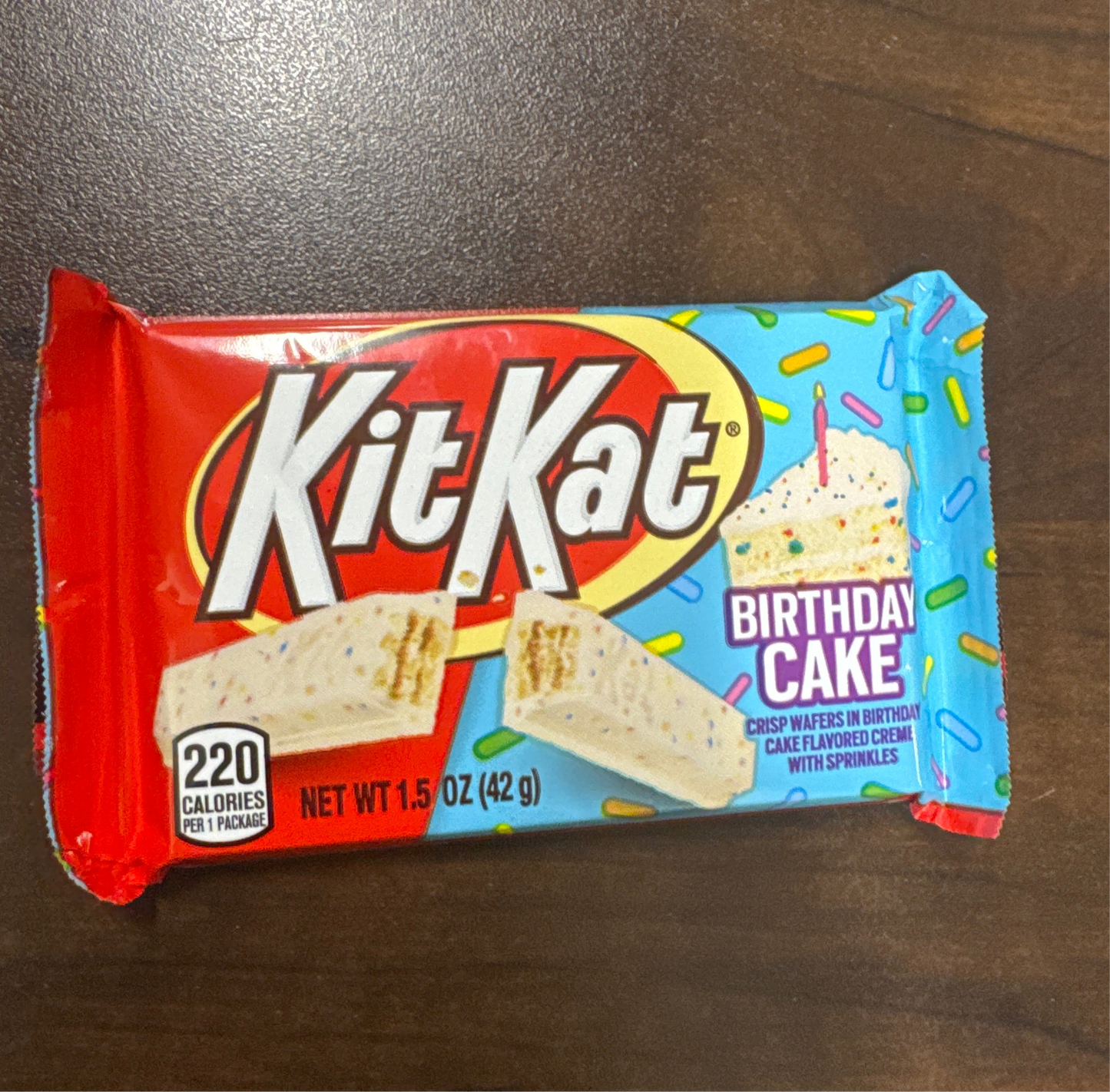 Kit-Kat Candy Birthday Cake 1.5oz / 42g