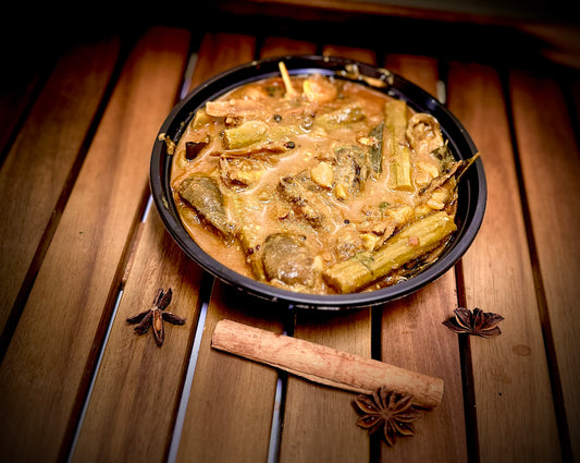 Dry fish (Netholi) + Brinjal (Kathirikkai Karuvadu) curry