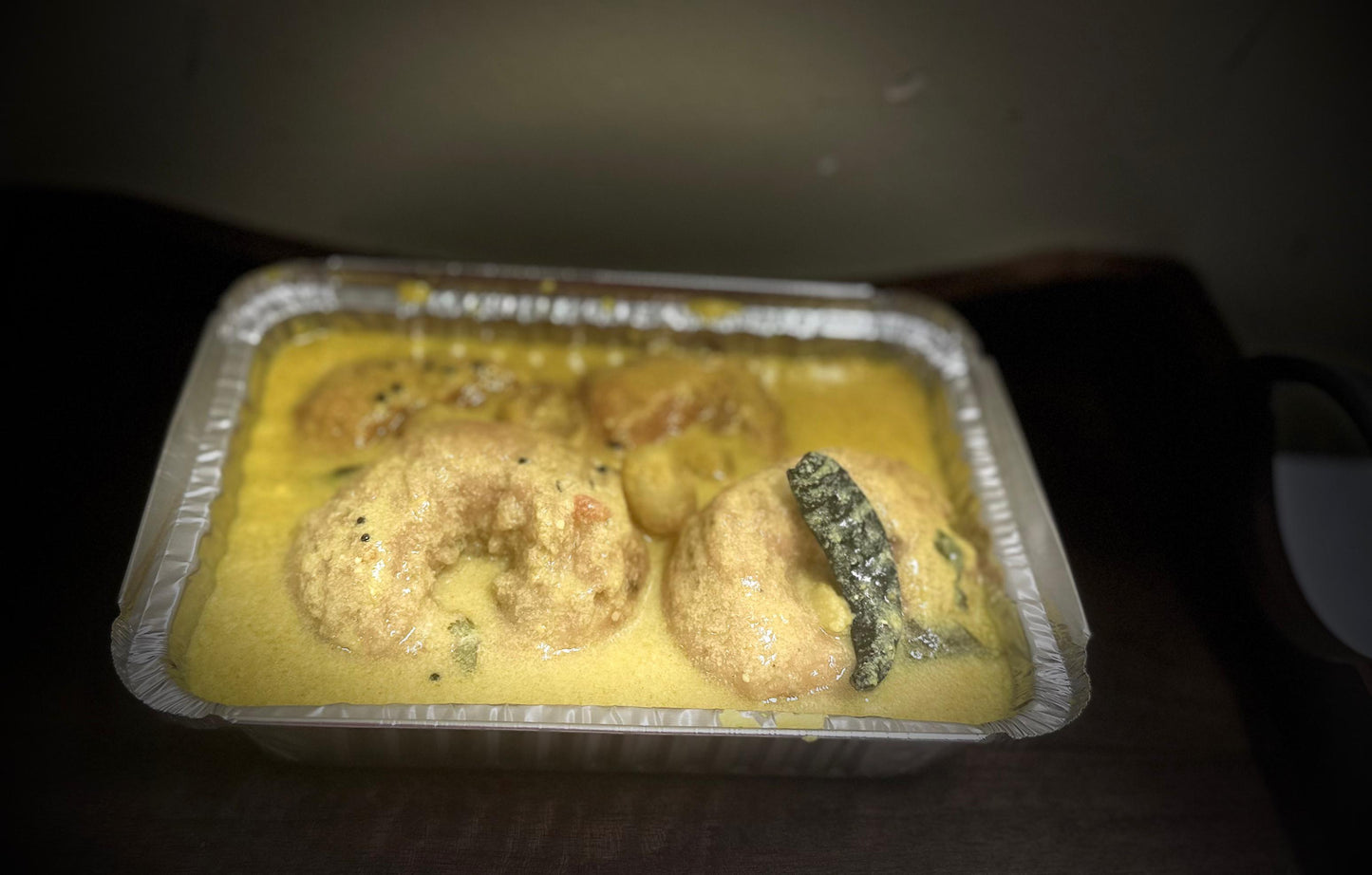 Mor kulambu with Vadai(4 vadai)